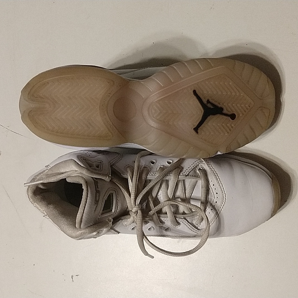 Jordan Shoes - Picture 2 of 6